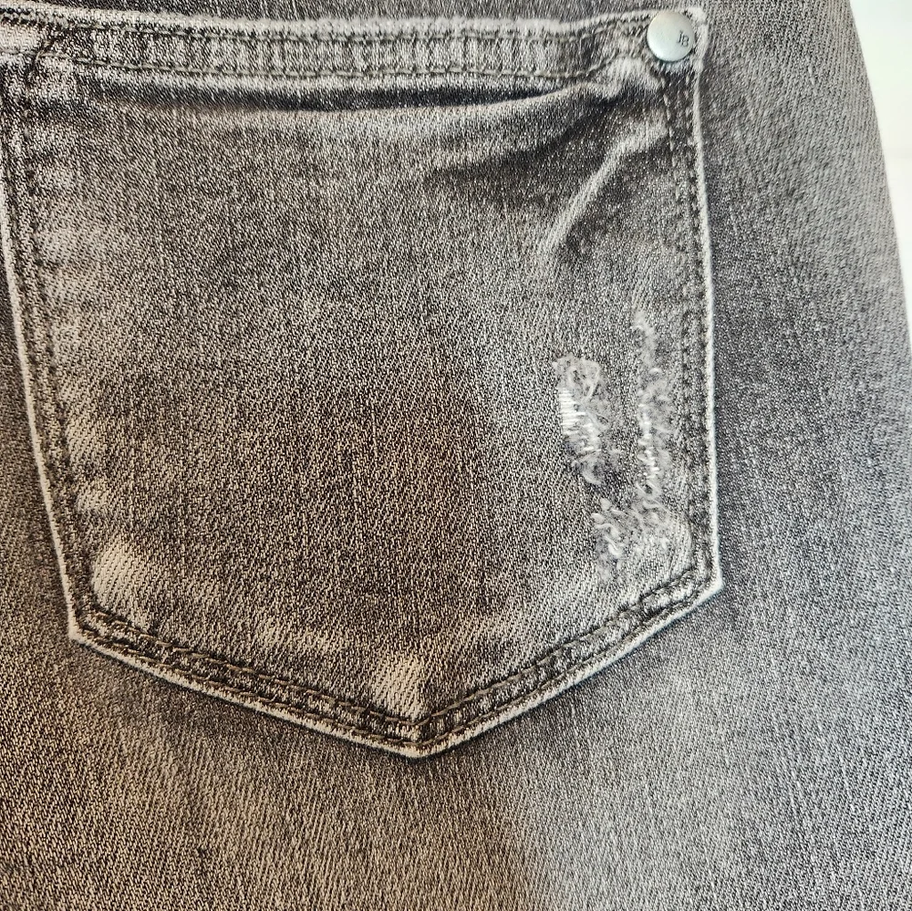 NEW Judy Blue Skinny Fit Raw Hem Charcoal Gray Jeans Size 3/26 - Picture 4 of 11